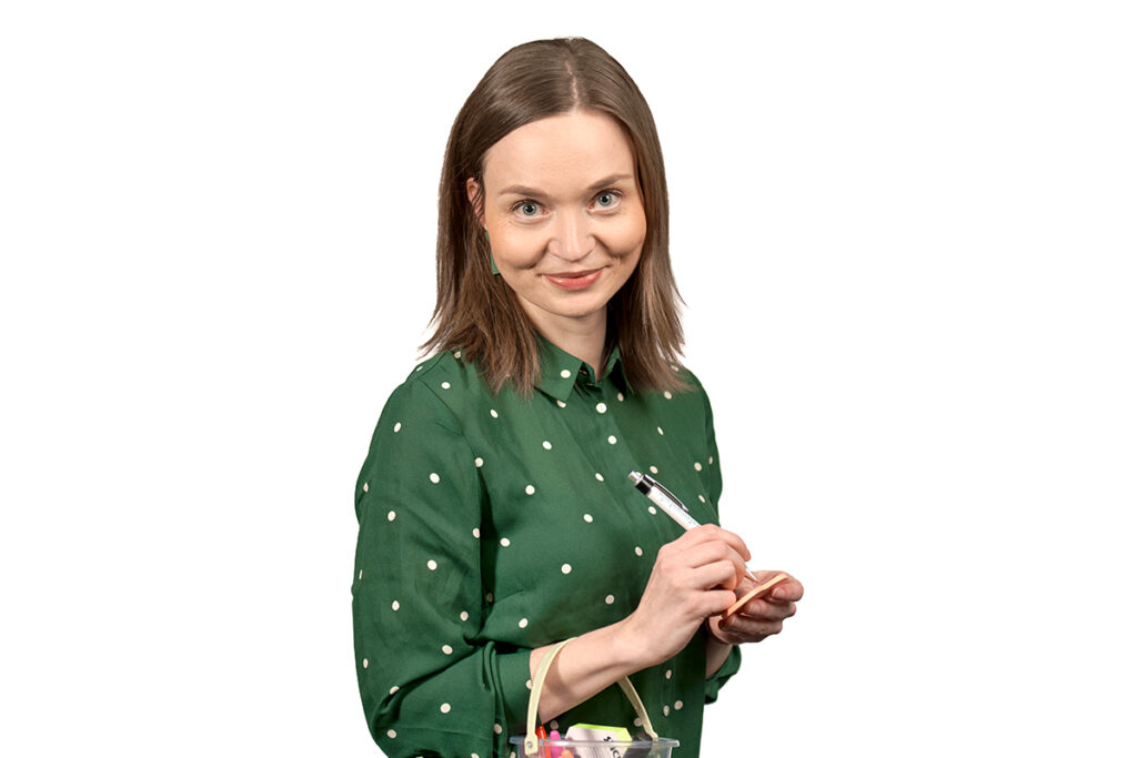 Sotemuotoilu Kaisa Saarela